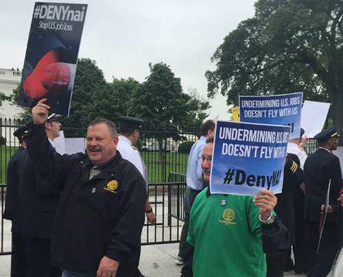 TWU Members picket in front of the White House